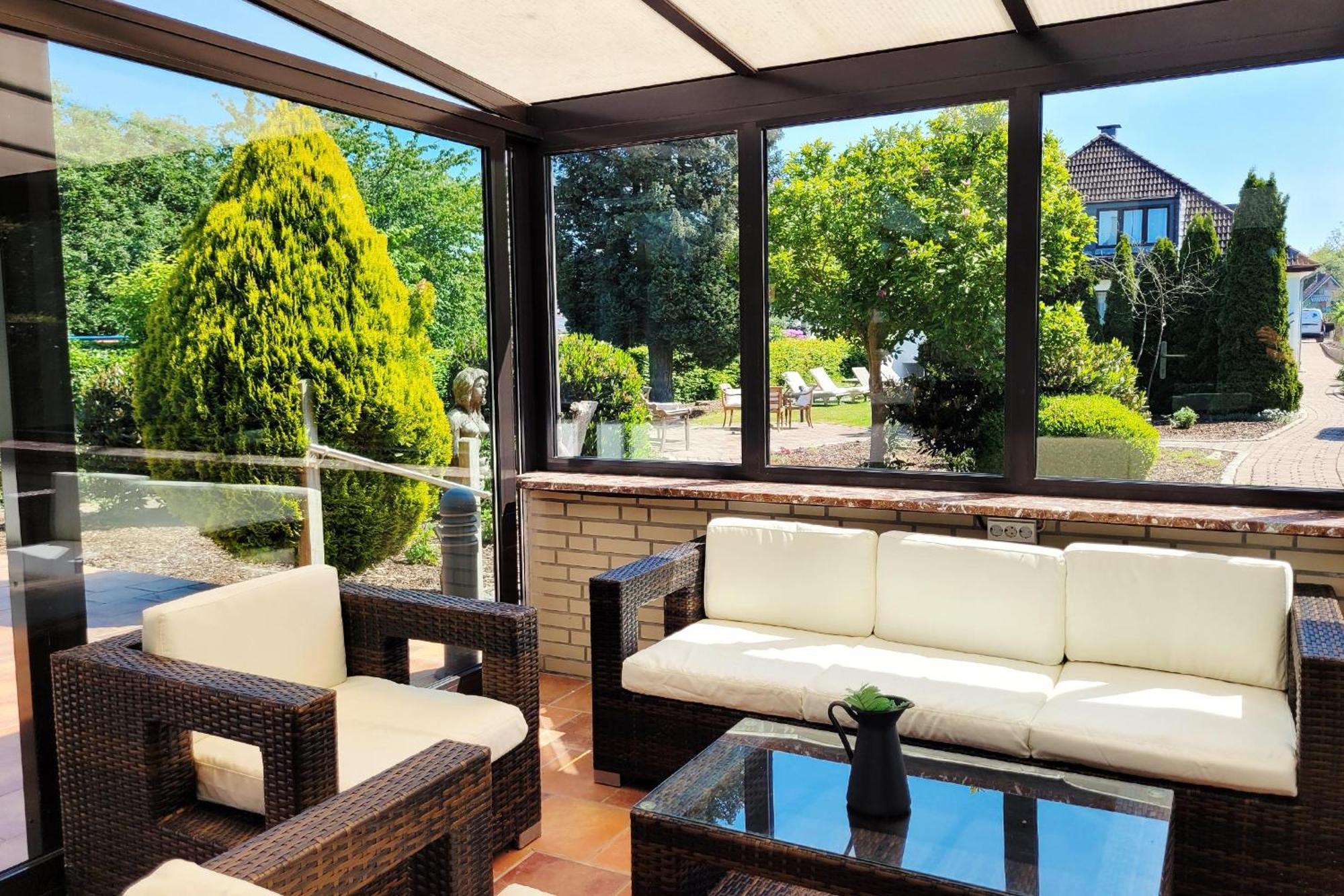 Moderne Maisonette Ferienwohnung Mit Gartenzugang, Nur 7 Gehminuten Zum Strand, Parkplatz & Fahrradunterstellplatz Scharbeutz Kültér fotó